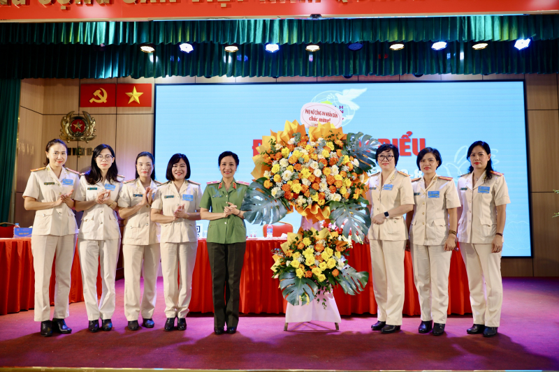 Hội Phụ nữ Bệnh viện 19-8 luôn đề cao tinh thần, trách nhiệm “Thầy thuốc như mẹ hiền” -0