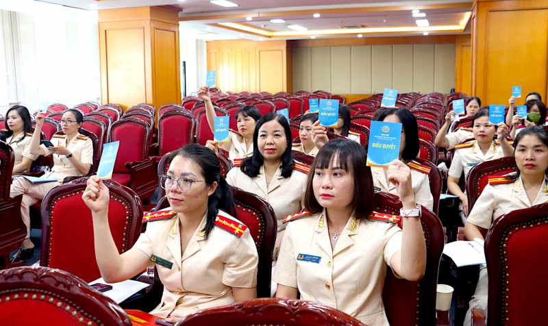 Đổi mới tư duy, phát huy trí tuệ, chuyển đổi số trong Hội Phụ nữ Cục Tổ chức cán bộ -0