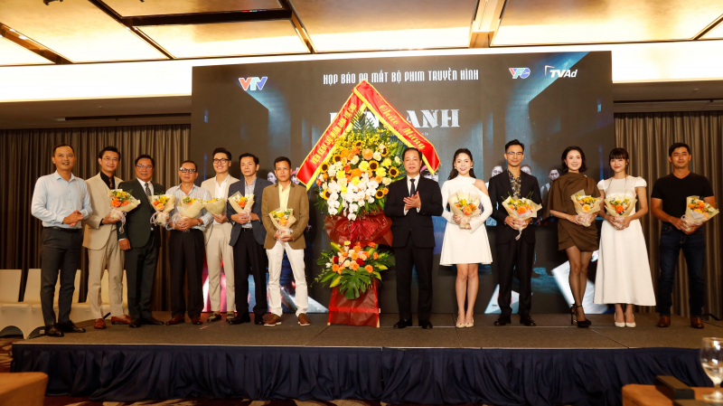 Тема боротьби з корупцією в контексті впорядкування апарату у фільмі «Лінія» -0