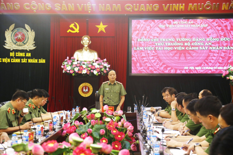 Deputy Minister Dang Hong Duc works with People’s Police Academy -0