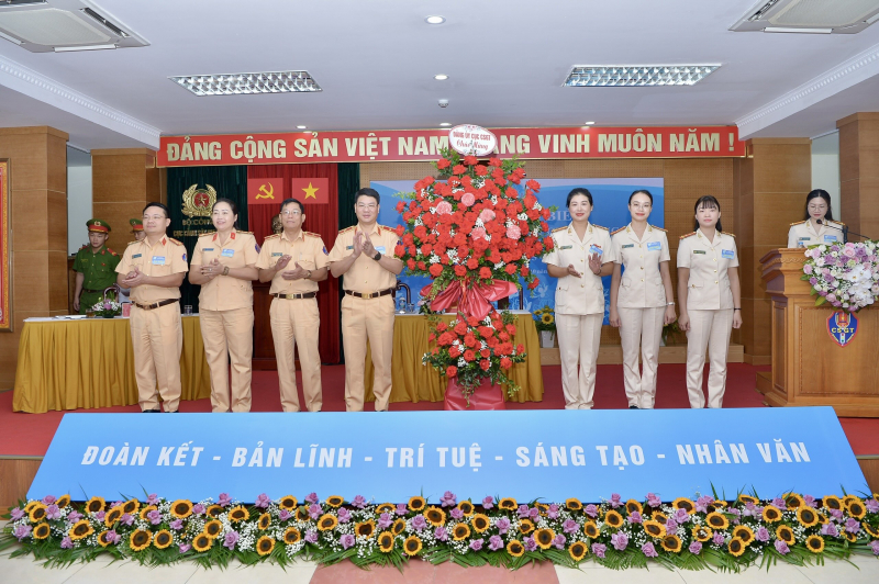 z7119212122923_f800881d3d3315b6174f4379ee2c0fac.jpeg -3