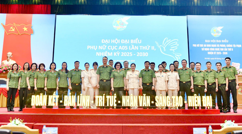 Nữ chiến sĩ trên không gian mạng - Bản lĩnh, trí tuệ, tiên phong trong kỷ nguyên số -1