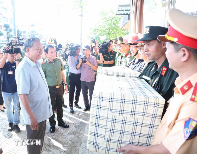 Tổng Bí thư Tô Lâm kiểm tra công tác khắc phục hậu quả bão, lụt tại Thái Nguyên -0