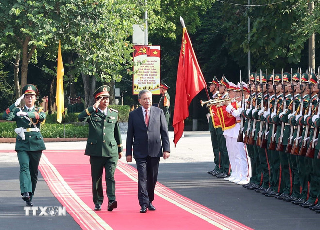 Tổng Bí thư: Chăm lo xây dựng Lực lượng vũ trang Quân khu 1 vững mạnh toàn diện -0