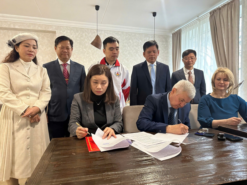 z7123901959730_6f1dcdf47eab5d7ff60fb05fe99299af.jpg -0