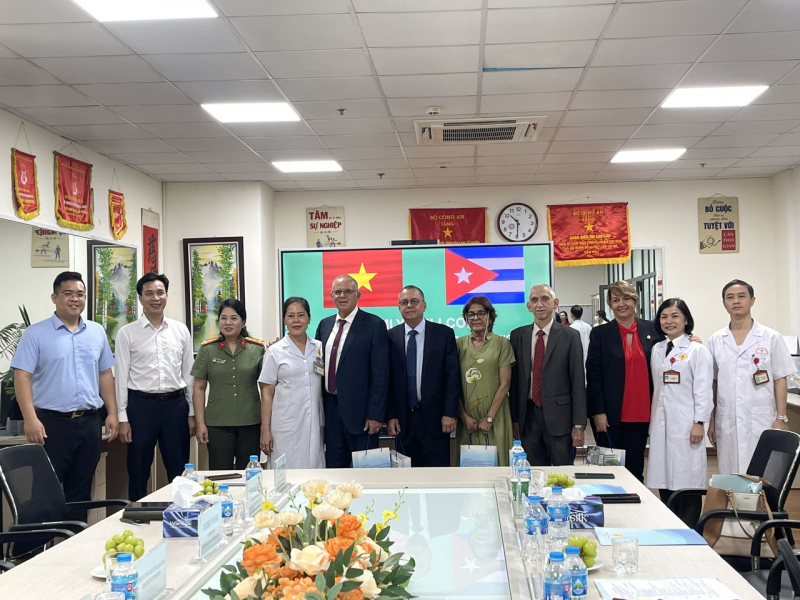 Hợp tác nghiên cứu, ứng dụng sản phẩm thuốc nguồn gốc tự nhiên của Cuba tại Bệnh viện Y học cổ truyền Bộ Công an -0