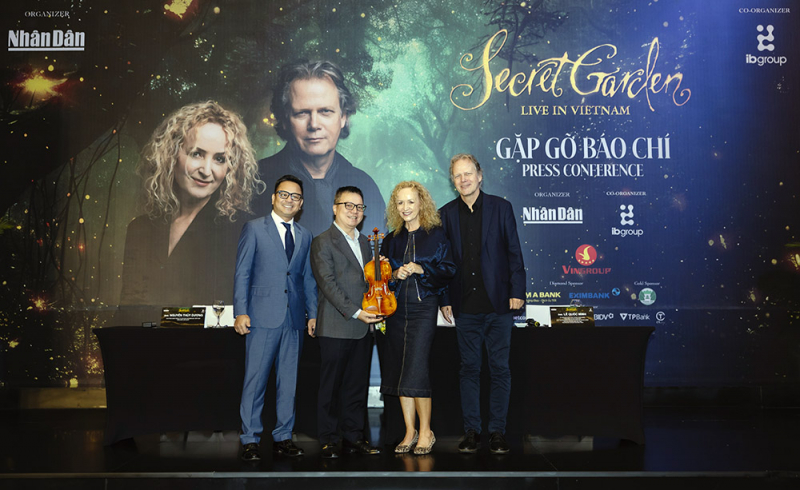 Das legendäre Duo Secret Garden ist in Vietnam angekommen, bereit für eine besondere Musiknacht -0