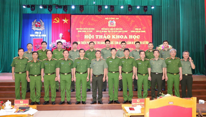 Hội thảo khoa học “Hoàn thiện pháp luật thi hành tạm giữ, tạm giam và cấm đi khỏi nơi cư trú” -0