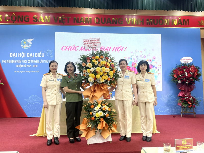 Phụ nữ Bệnh viện Y học cổ truyền -0