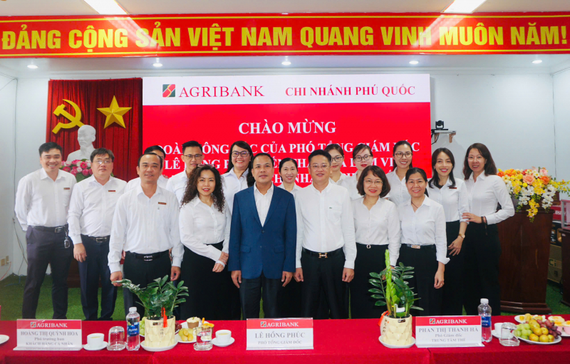 Đoàn công tác Phó Tổng giám đốc Agribank Lê Hồng Phúc làm việc  tại chi nhánh Phú Quốc -0