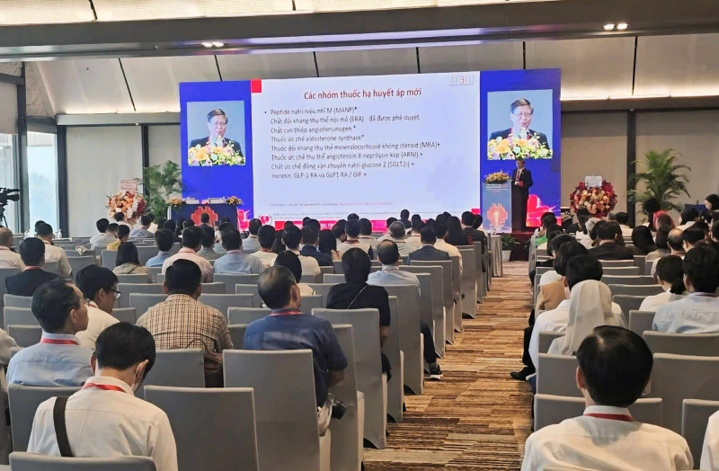 Mỗi năm Việt Nam có 200.000 người tử vong vì bệnh tim mạch  -0