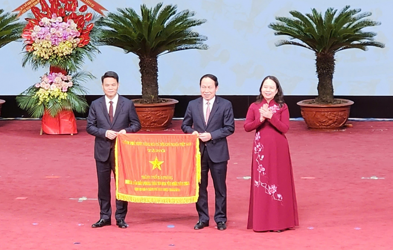 Phó Chủ tịch nước Võ Thị Ánh Xuân dự Đại hội Thi đua yêu nước TP Hải Phòng lần thứ I -0