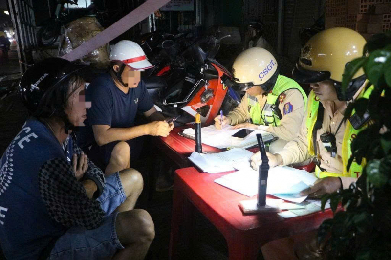 TP Hồ Chí Minh: Tăng cường kiểm tra nồng độ cồn cả ngày lẫn đêm, vào nhiều khung giờ -1