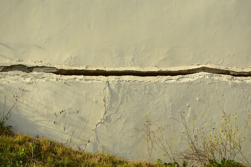 Sân vận động Đà Lạt vừa sử dụng đã xuống cấp -0