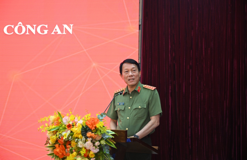 Bộ Công an phong cấp bậc hàm cho 8 đồng chí lãnh đạo chủ chốt của Tổng Công ty Viễn thông Mobifone -0