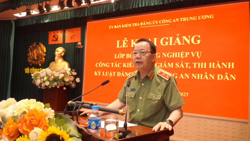 Tăng cường nghiệp vụ công tác kiểm tra, giám sát, thi hành kỷ luật đảng trong CAND -0