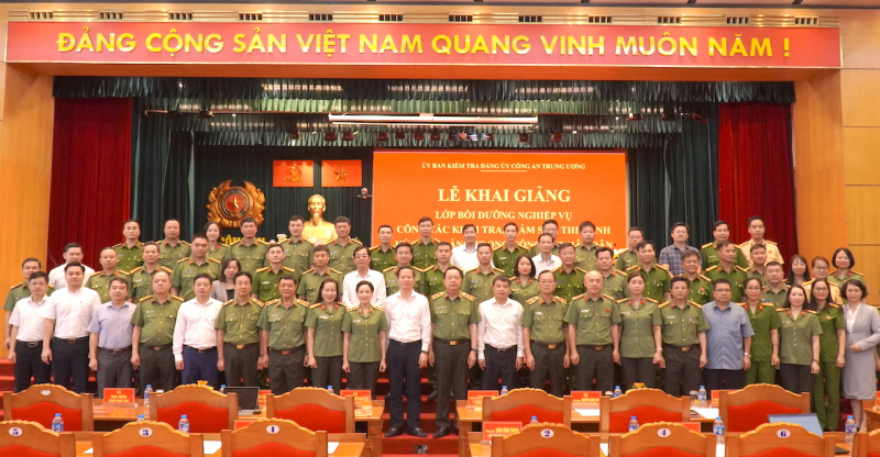 Tăng cường nghiệp vụ công tác kiểm tra, giám sát, thi hành kỷ luật đảng trong CAND -2