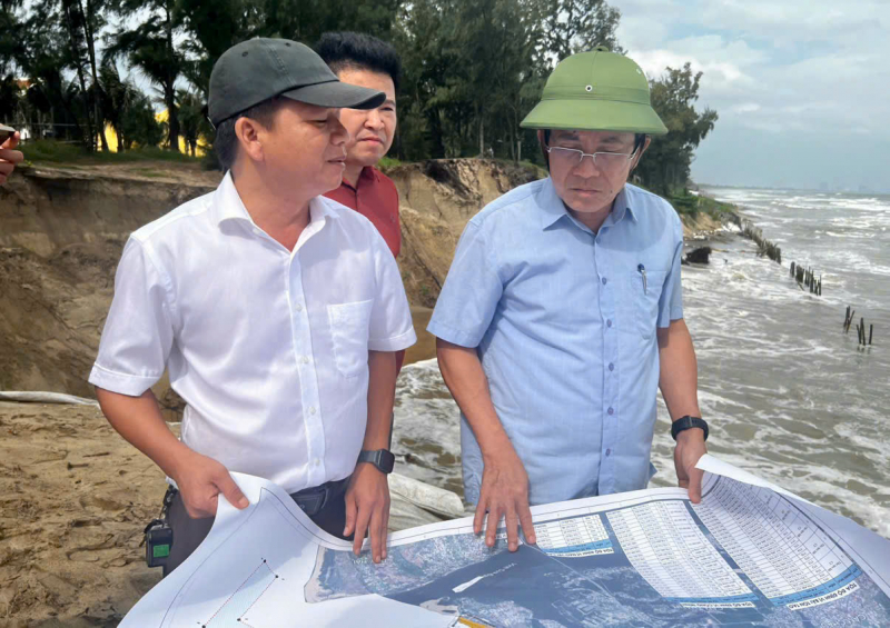 Đà Nẵng kích hoạt cấp độ cao nhất ứng phó bão số 12, huy động 300 xuồng sẵn sàng cứu hộ, đề nghị dự trữ lương thực -0