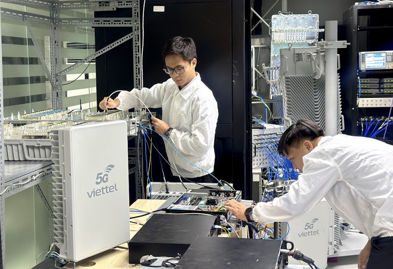 Lần đầu thiết bị viễn thông do Việt Nam sản xuất chinh phục  “tiêu chuẩn vàng” toàn cầu -0