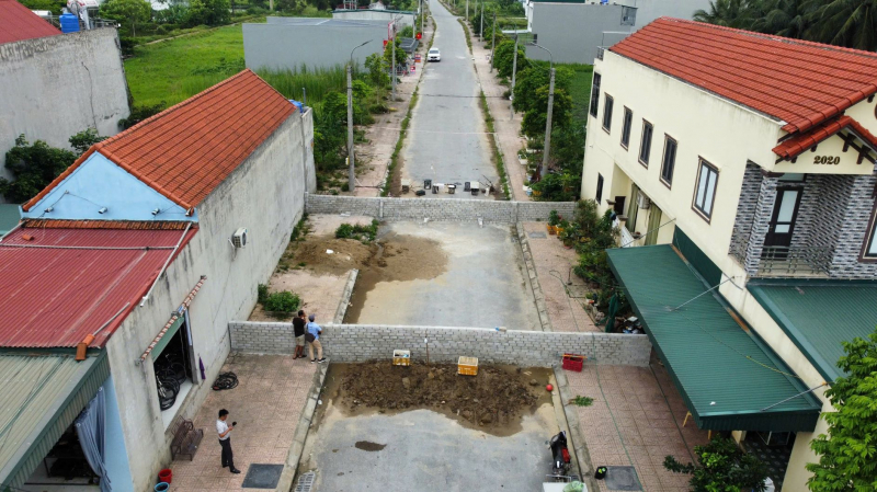 Vụ xây tường đòi đất: Tòa tuyên xã trả lại đất và bồi thường gần 400 triệu đồng -0