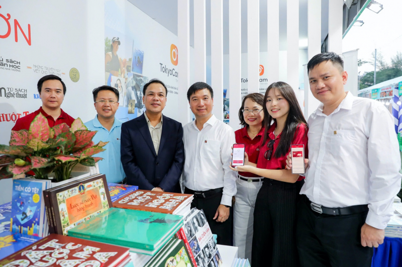 Agribank mang sản phẩm công nghệ cực chất đến Ngày thẻ Việt Nam 2025 -2