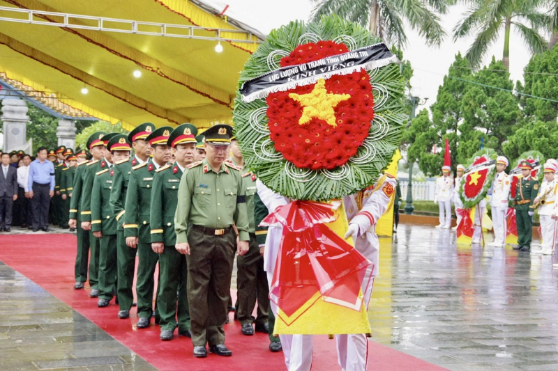 Truy điệu, an táng 34 hài cốt liệt sĩ được tìm thấy ở khu vực Thành cổ Quảng Trị -0