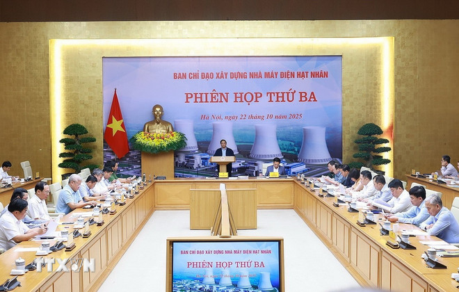 Thủ tướng Phạm Minh Chính chủ trì phiên họp về xây dựng nhà máy điện hạt nhân -0