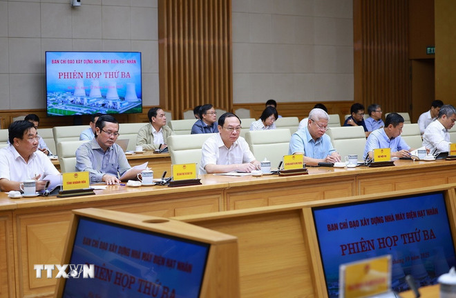 Thủ tướng Phạm Minh Chính chủ trì phiên họp về xây dựng nhà máy điện hạt nhân -0