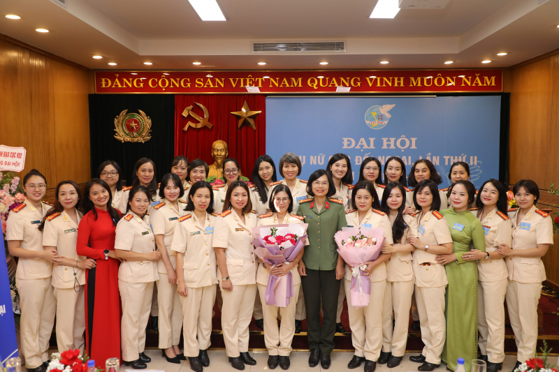 Phụ nữ Cục Đối ngoại viết tiếp hành trình cống hiến -0