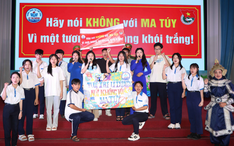 Tuổi trẻ Cà Mau chung tay đẩy lùi ma túy -2