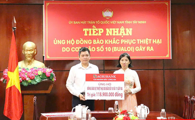 Agribank Bắc Long An hướng về miền Bắc sau bão số 10 và 11 -0