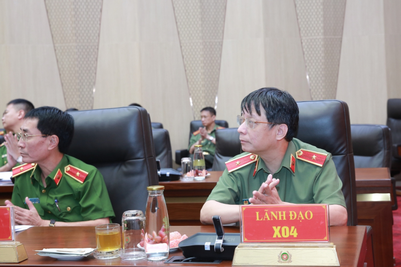 Bộ Công an làm việc với Đại biểu Quốc hội trong CAND -0