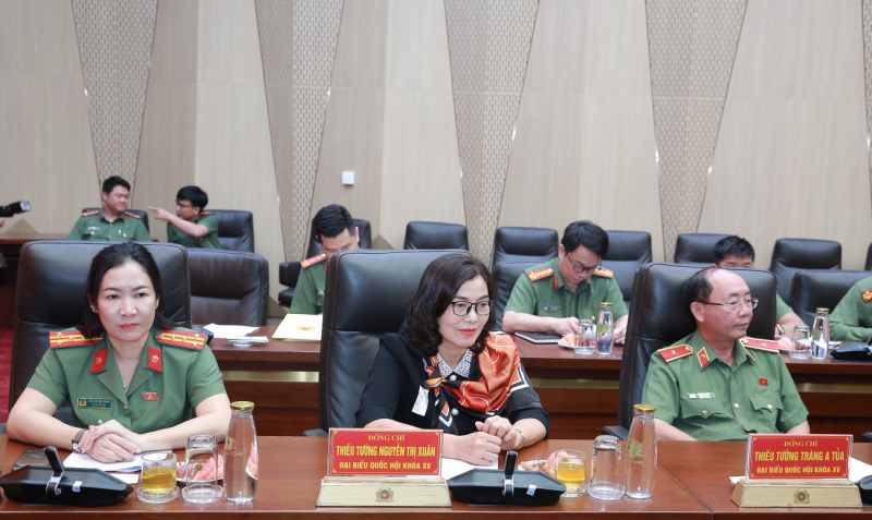 Bộ Công an làm việc với Đại biểu Quốc hội trong CAND -1