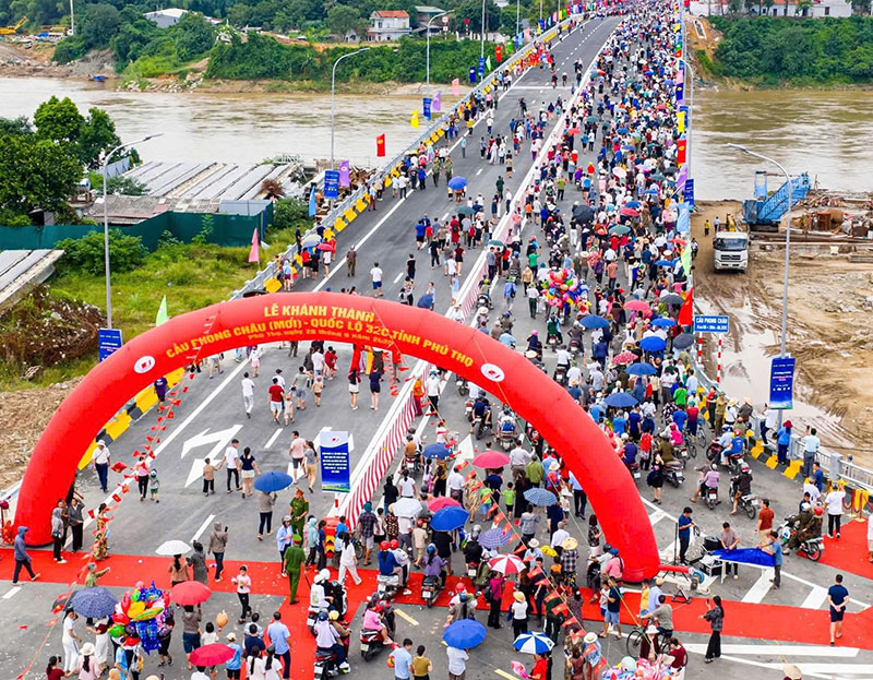 Nhân dân được hưởng thành quả, đất nước được nâng tầm