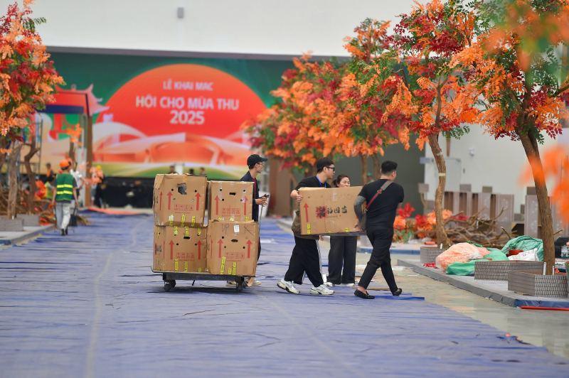 Hơn 90% hạng mục hạ tầng kỹ thuật hoàn thiện, sẵn sàng cho Hội chợ Mùa Thu 2025  -2