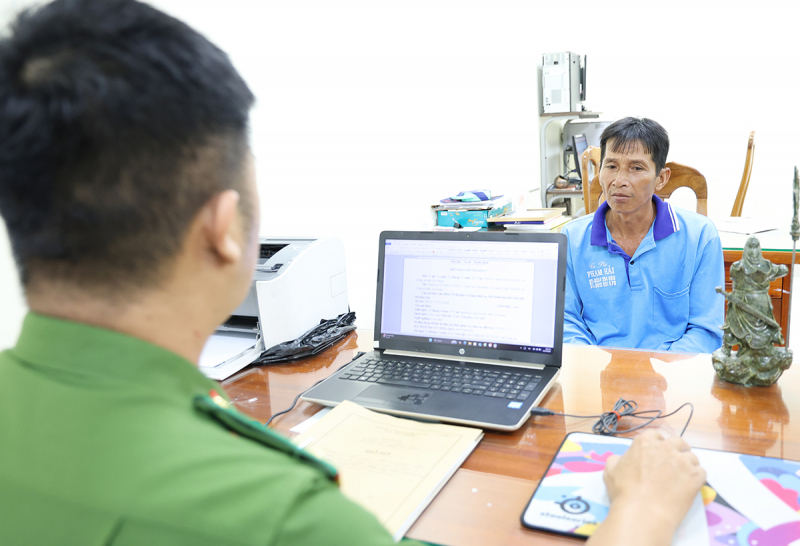 Chồng chém vợ tử vong chỉ vì lời cằn nhằn  Chồng chém vợ tử vong chỉ vì lời cằn nhằn