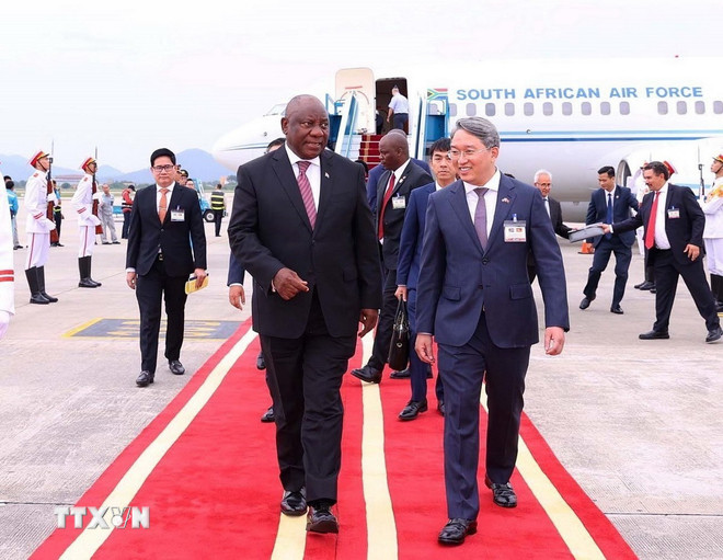 Tổng thống Nam Phi Matamela Cyril Ramaphosa đến Hà Nội, bắt đầu thăm Việt Nam -0