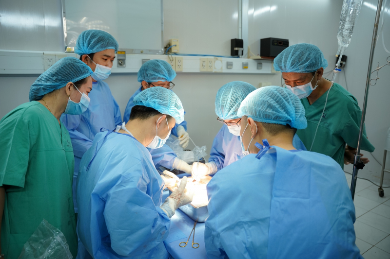 Ghép tạng của một người cho chết não, để cứu sống 5 người bệnh khác  -0