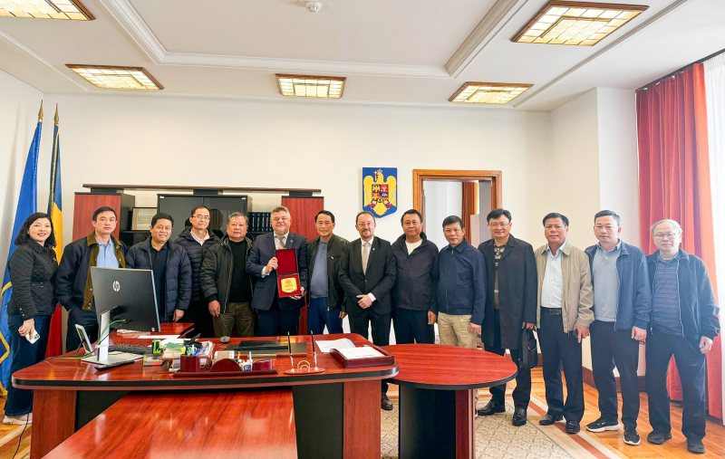 Tăng cường hợp tác an ninh, mở rộng giao lưu Việt Nam – Romania -0