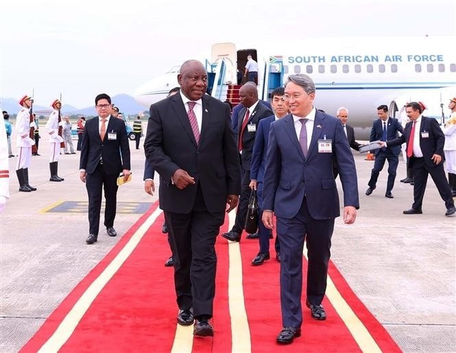 South African President begins state visit to Vietnam -0