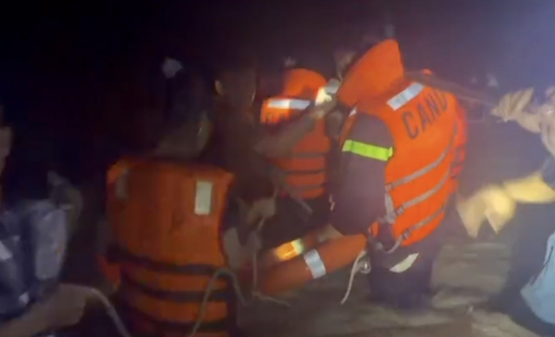 Rescued 127 people overnight from 2m deep flood caused by heavy rain -0