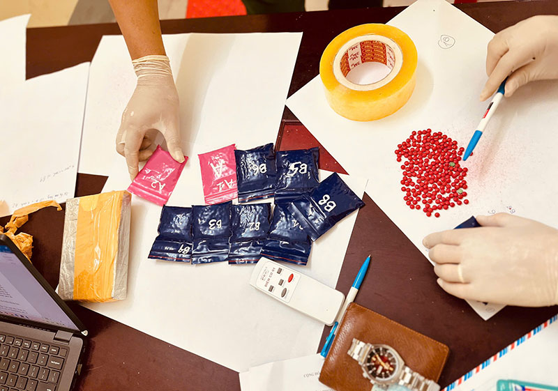 Bắt giữ 4 đối tượng, thu giữ 1 bánh heroin và hơn 2 nghìn viên ma túy tổng hợp -0