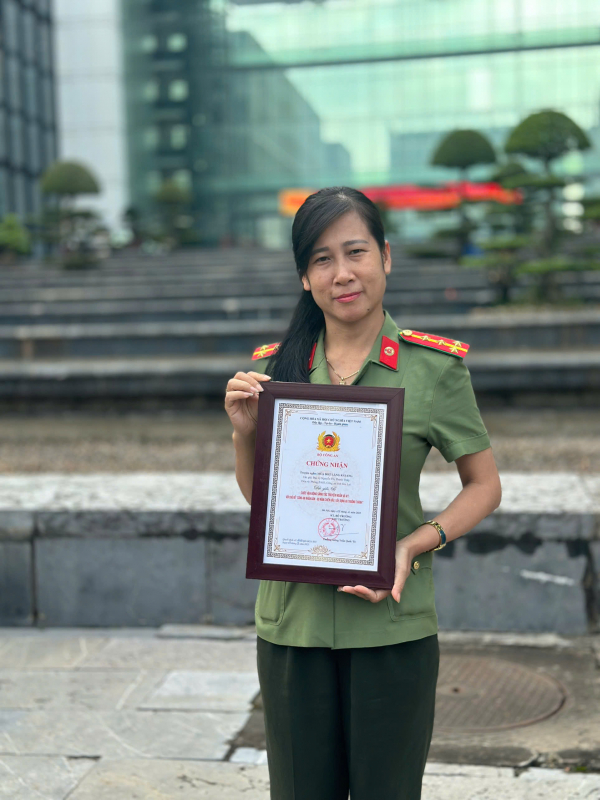 Đại úy Nguyễn Thị Thanh Thúy: Ngàn xa thẳm xanh thanh âm ký ức -1