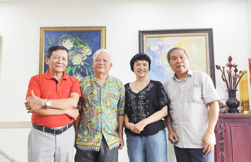 nhà tho ngô ð%3fc hành và b%3fn bè.jpg -0