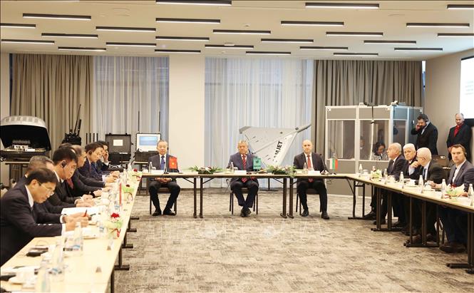 Tổng Bí thư Tô Lâm thăm Công ty công nghiệp quốc phòng Samel-90 của Bulgaria -0