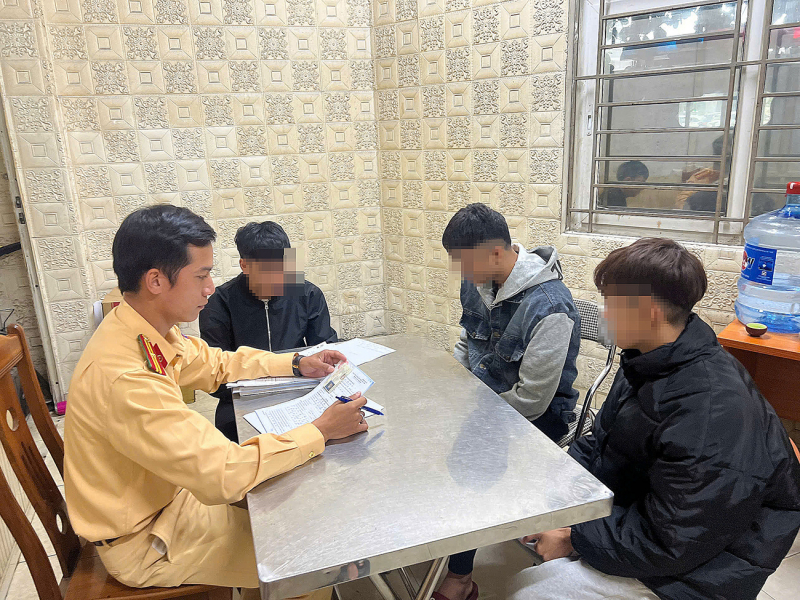 f04d1d3268cbe595bcda.jpg -0