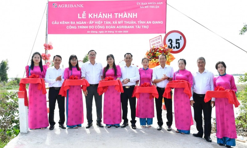 Khánh thành cầu nông thôn ở An Giang do Agribank tài trợ -0