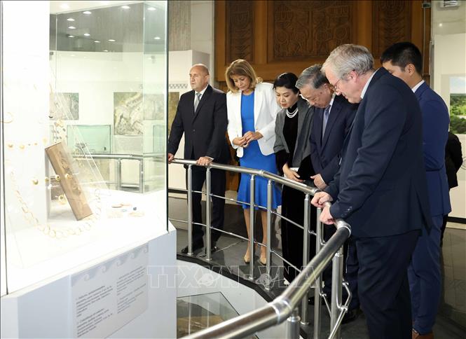 Tổng Bí thư Tô Lâm và Phu nhân thăm quan Bảo tàng Lịch sử Quốc gia Bulgaria -0