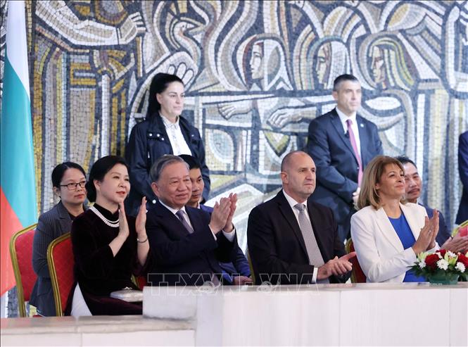 Tổng Bí thư Tô Lâm và Phu nhân thăm quan Bảo tàng Lịch sử Quốc gia Bulgaria -1