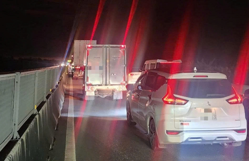 Na autostradzie -0 doszło do dwóch kolejnych kolizji drogowych